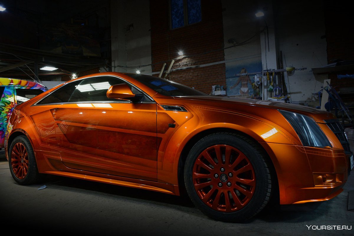 Cadillac CTS оранжевый
