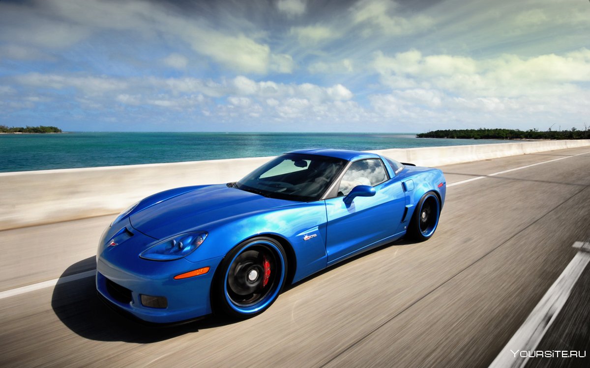 Chevrolet Corvette синий