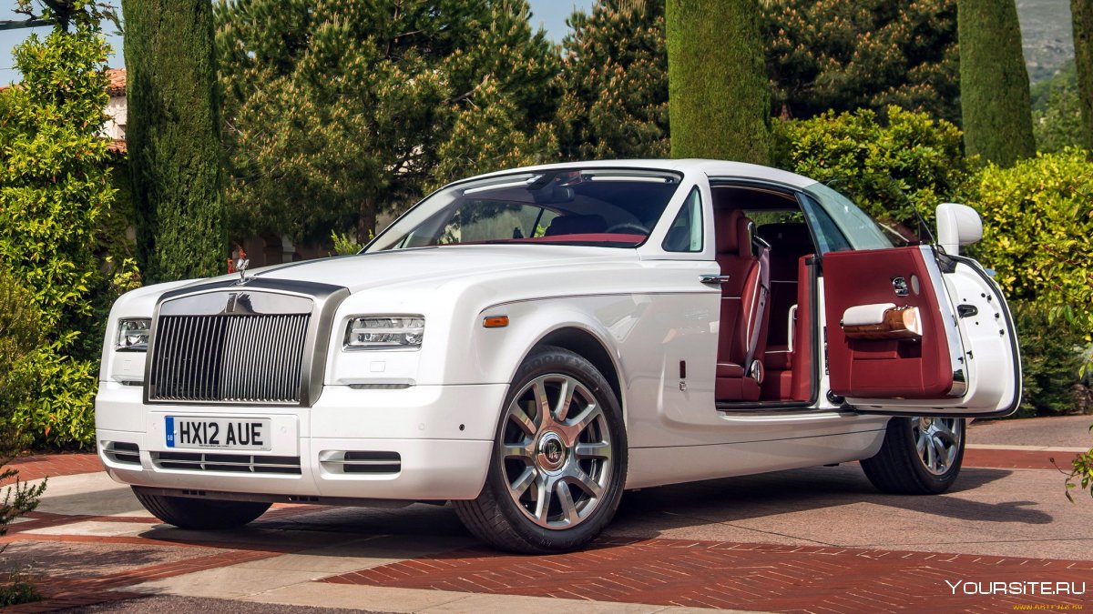 Машина Rolls Royce Phantom