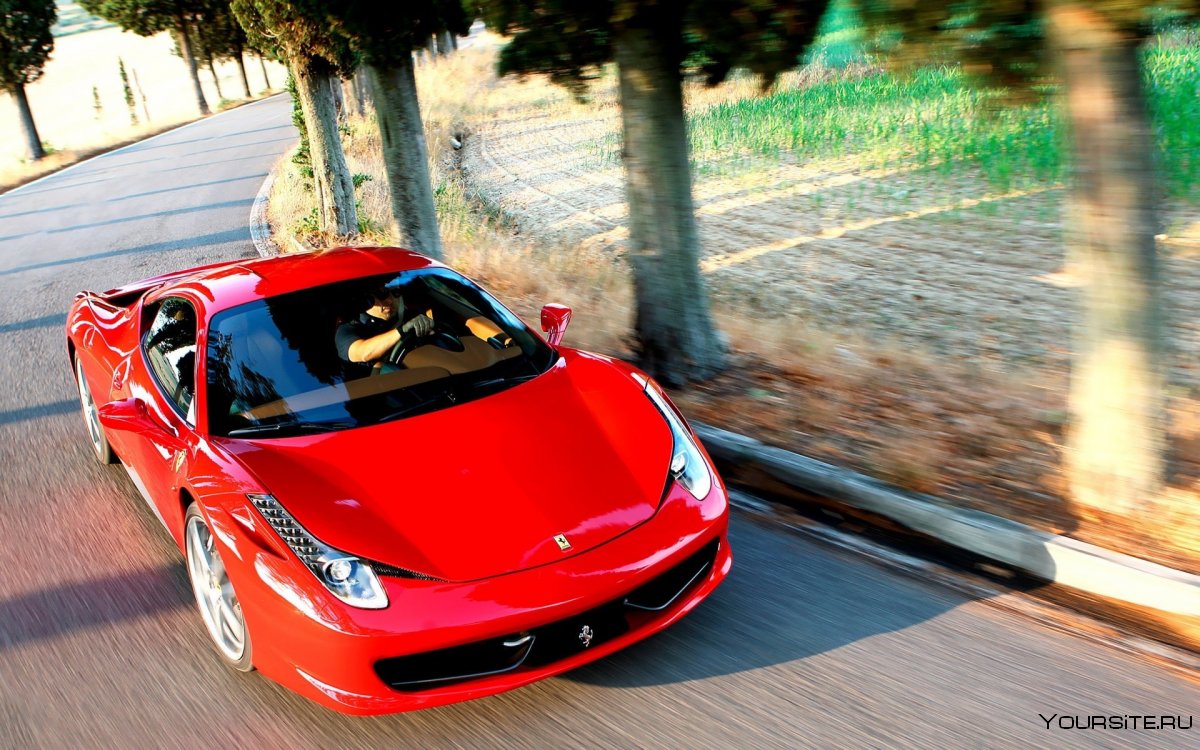 Автомобиль Ferrari 458 Italia