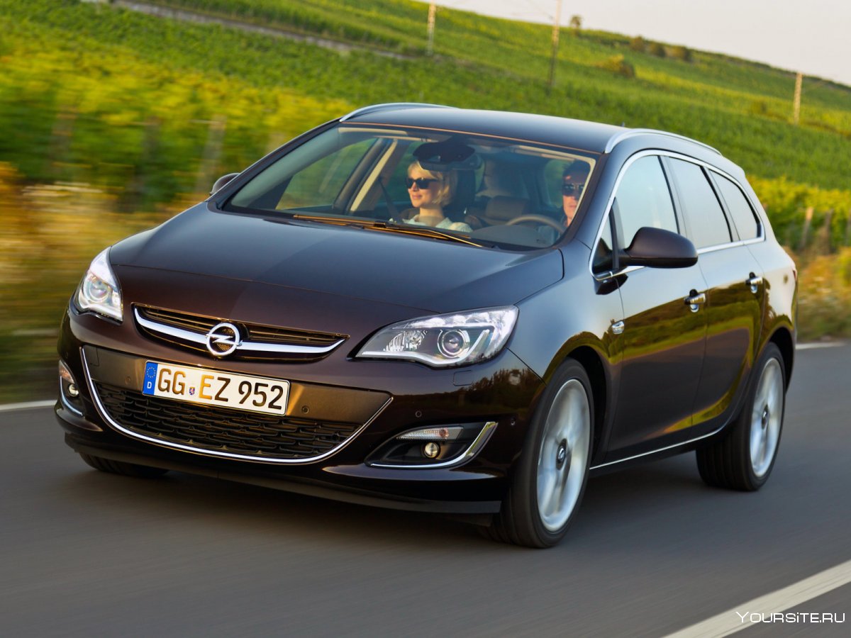 Opel Astra Sports Tourer 2012