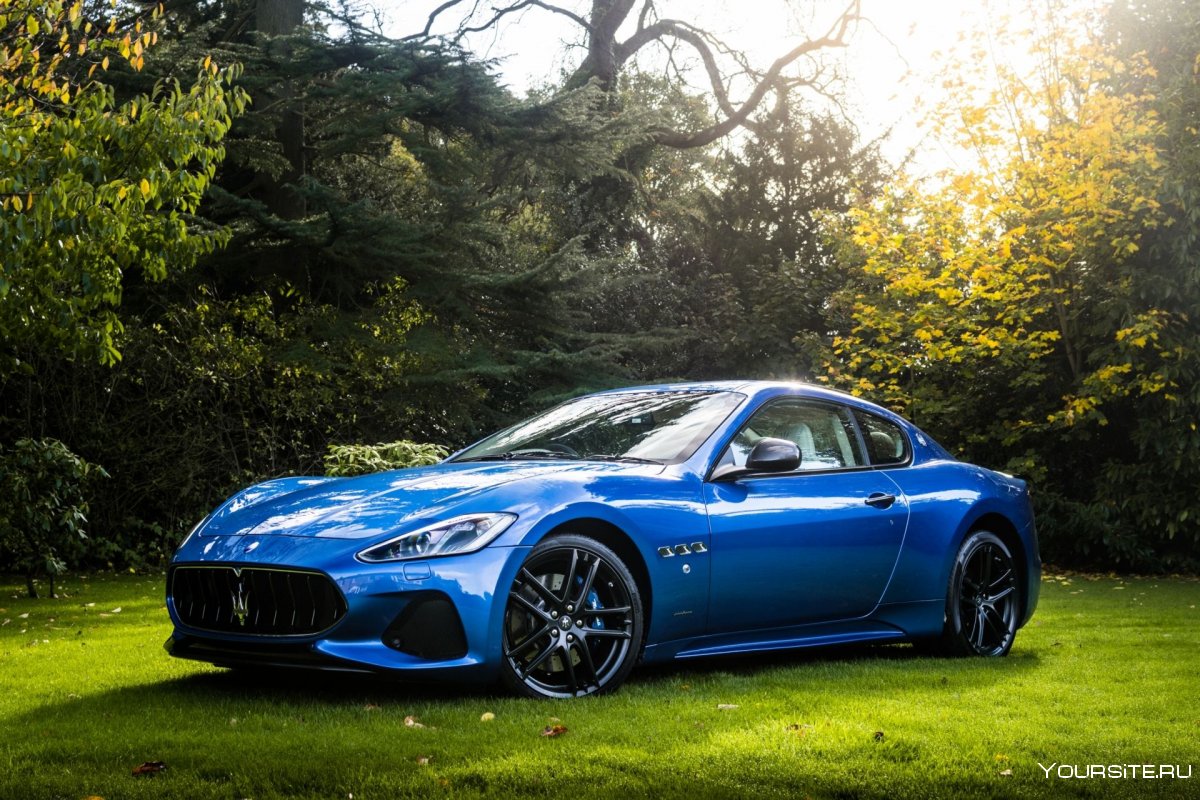 Maserati GRANTURISMO синий