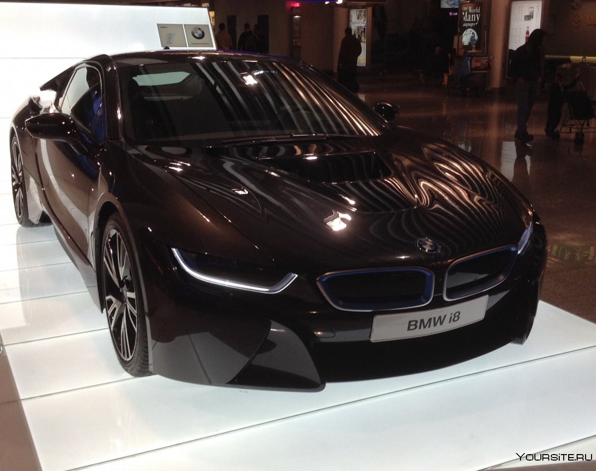 BMW i8 2020 чёрная