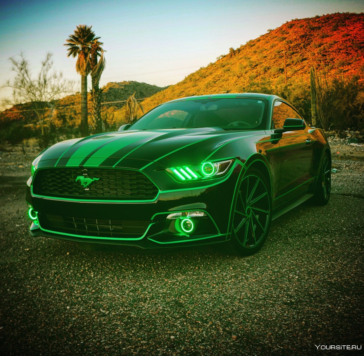 Ford Mustang 2015 зеленый