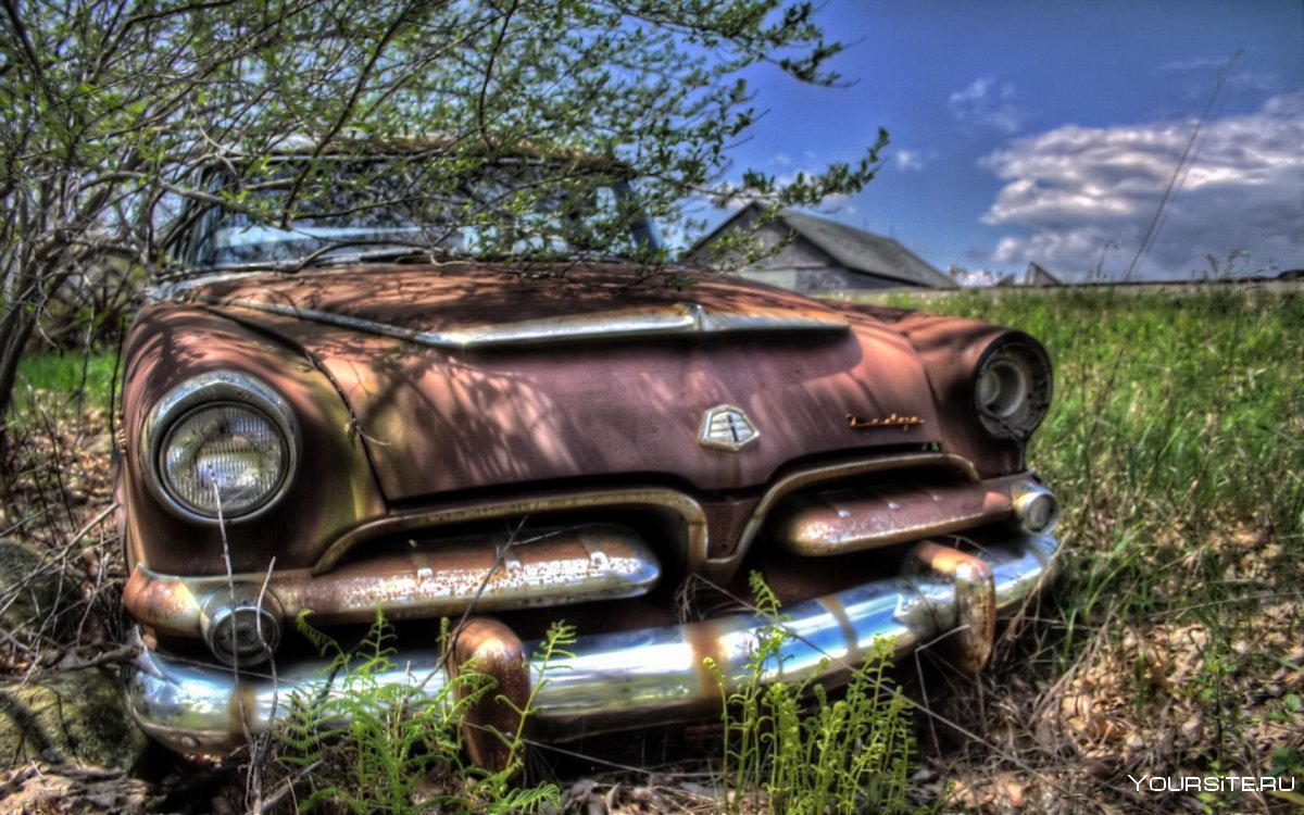 Старые ржавые машины заброшенные