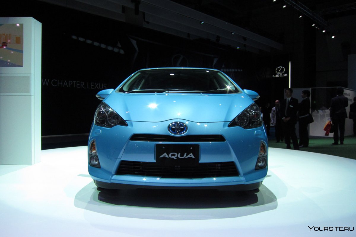 Nissan Aqua Hybrid