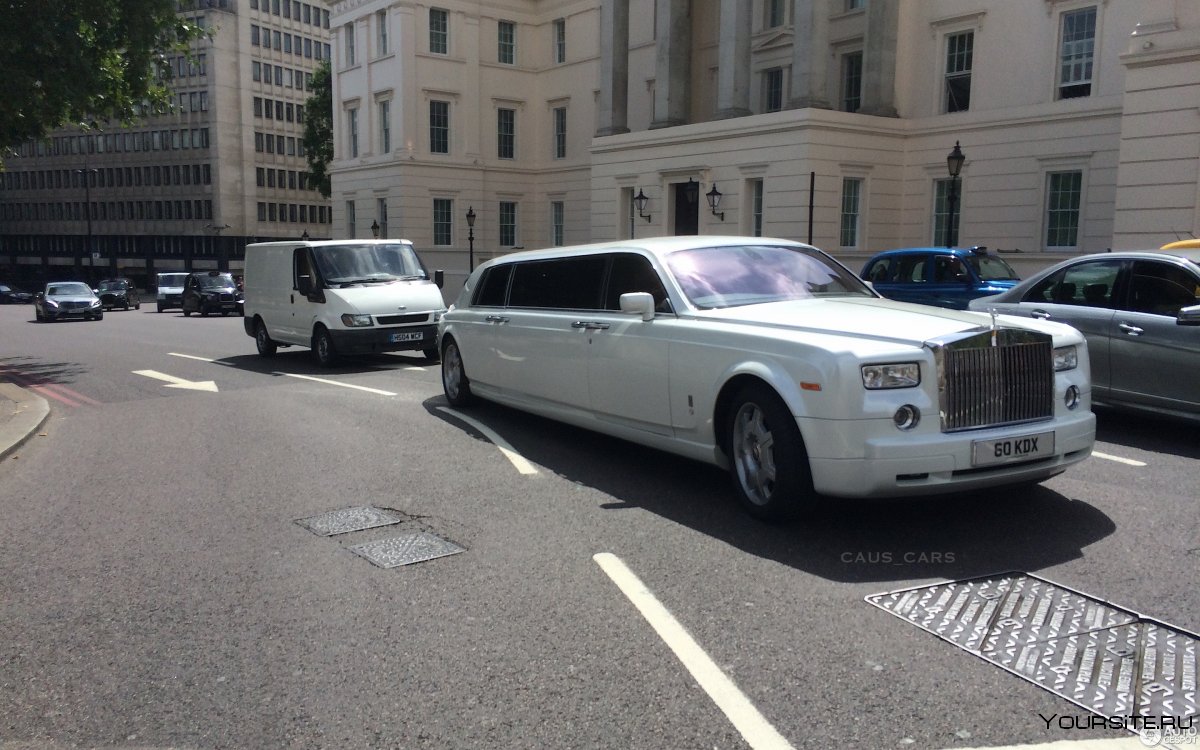 Rolls Royce Phantom Limousine 2019