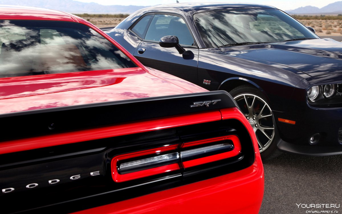 Dodge Challenger 2015 чёрно красная