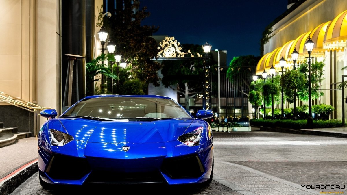 Ламборджини авентадор синяя в Дубае