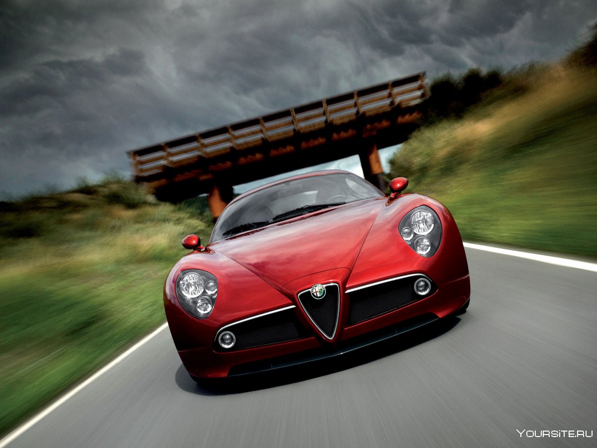 Машина Alfa Romeo 8c Competizione