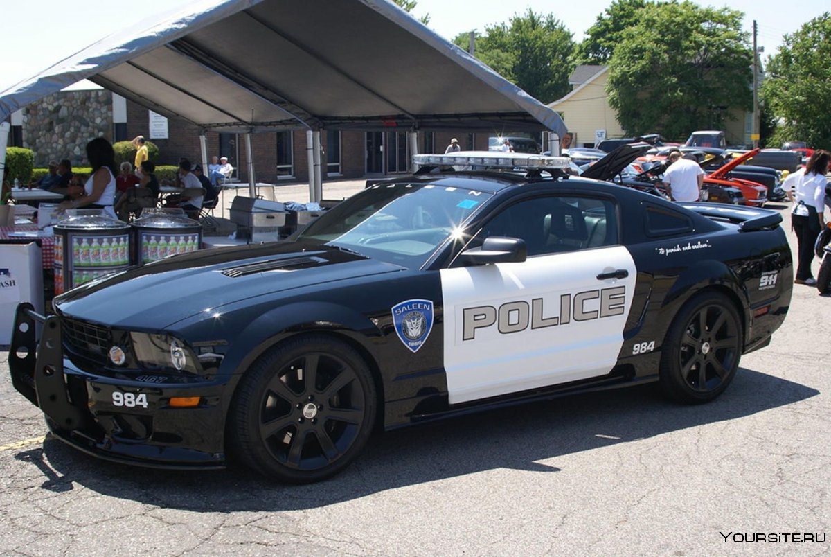 Ford Mustang Saleen s281 Police