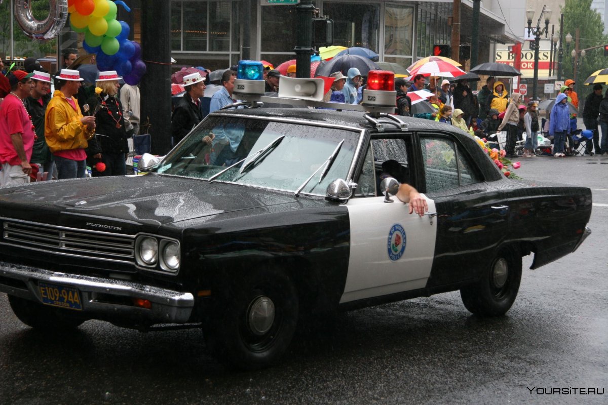 Plymouth 1970 Police