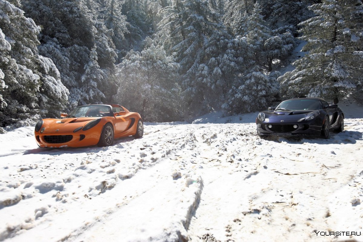 Машина крутая в снегу