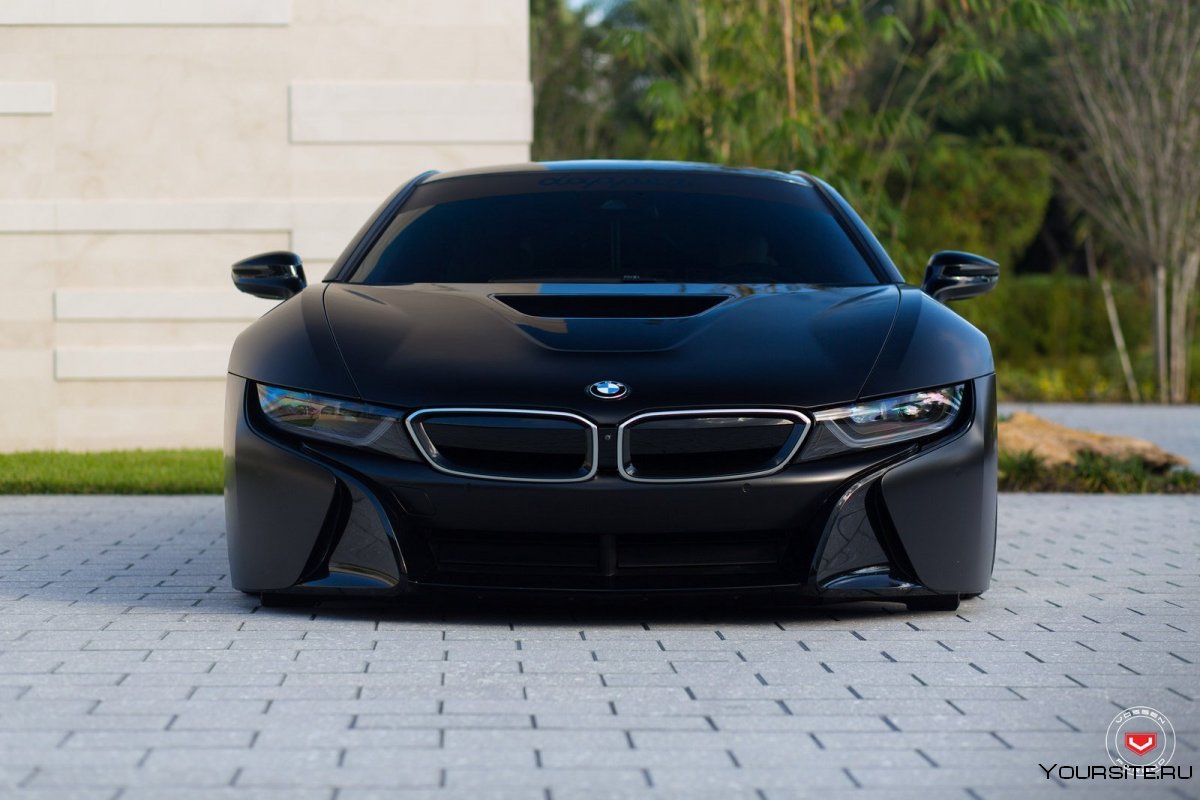 BMW i8 черная