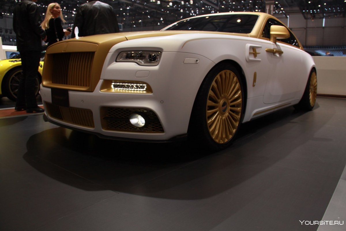 Золотой Mansory Rolls-Royce Wraith Palm Edition 999