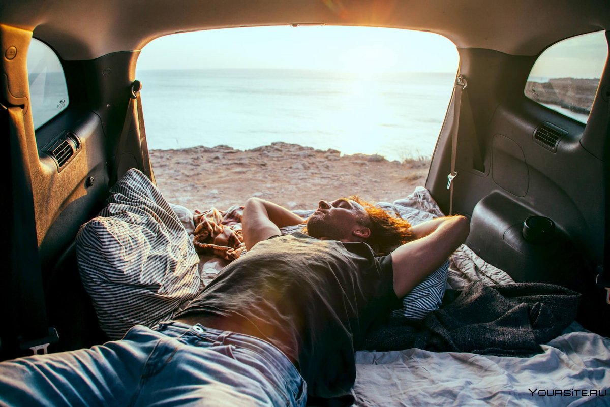 Спать в машине на природе