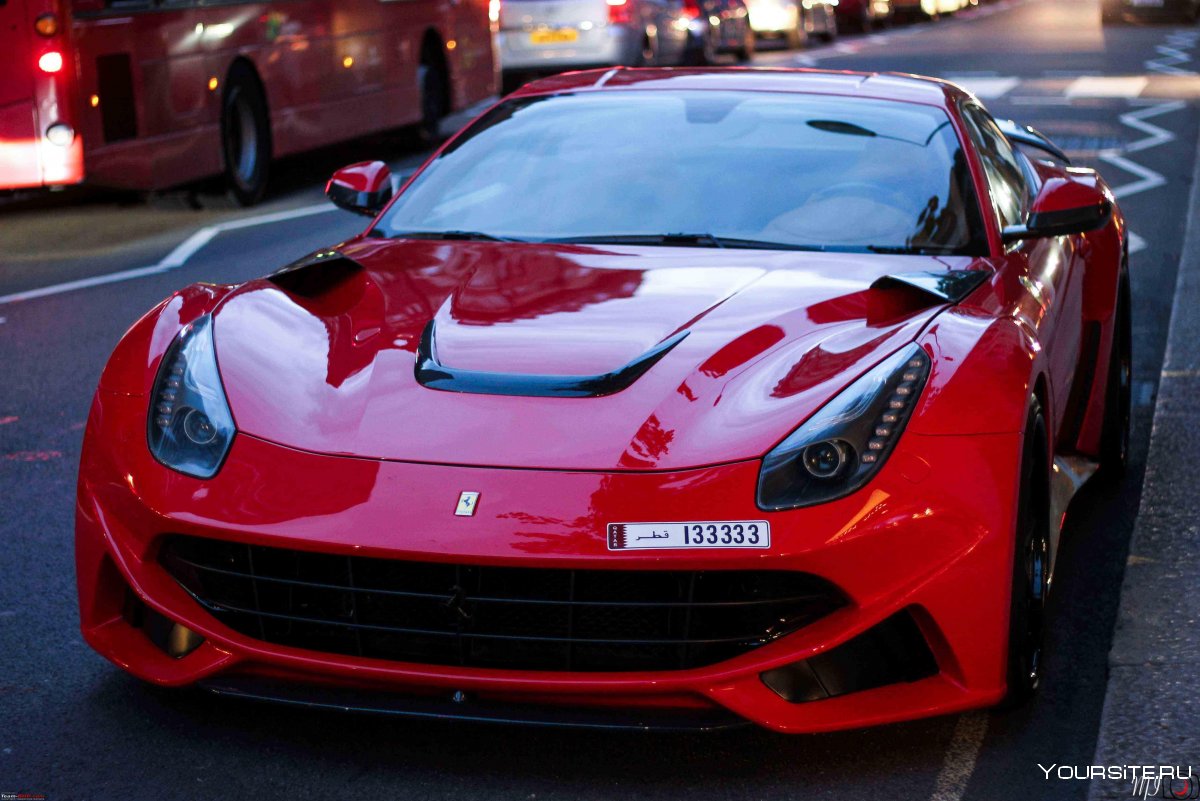 Цвет Ferrari Red