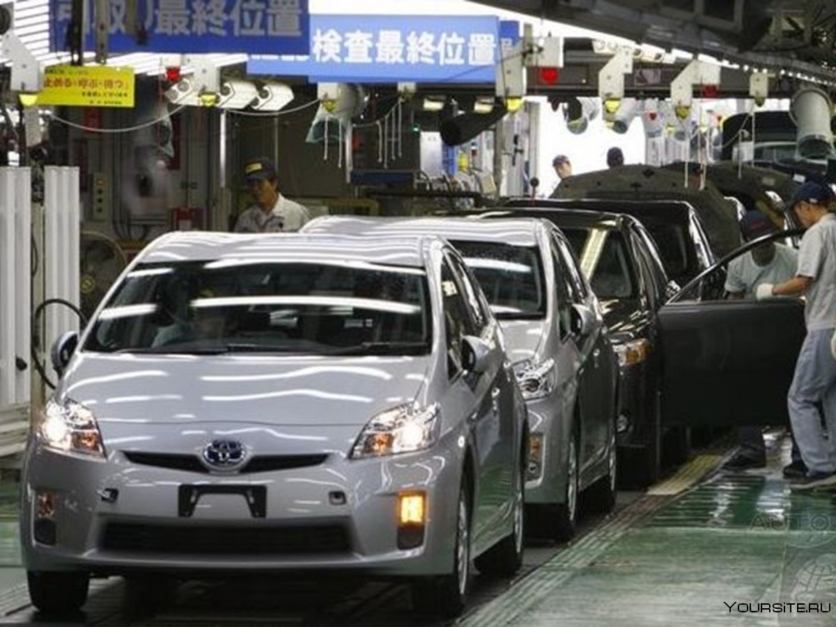 Автомобильный завод в Японии Тойота