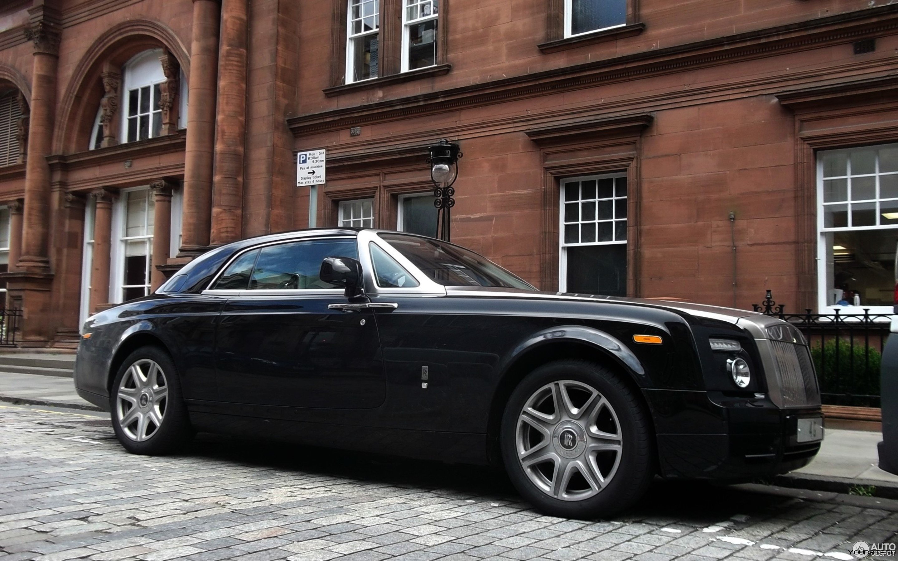 Роллс ройс купе. Rolls Royce Phantom. Ройс Фантом купе. Rolls Royce Фантом купе.