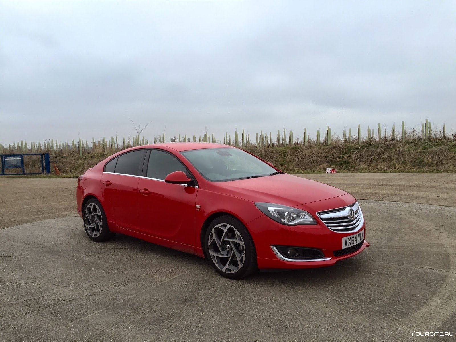 Opel insignia отзывы. Opel Insignia 2015. Opel Insignia 2. Опель Инсигния 2015. Опель Инсигния 2015г.