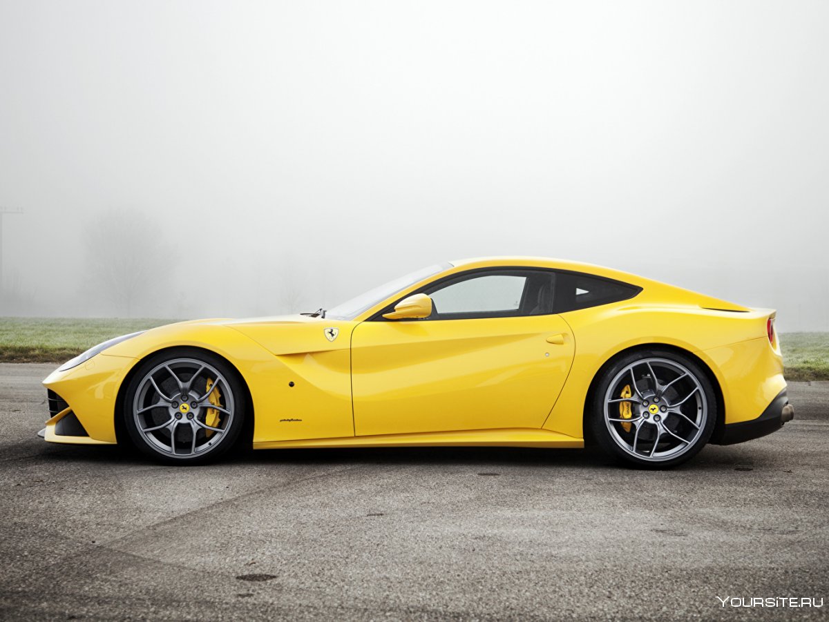 Ferrari f12 Berlinetta желтая