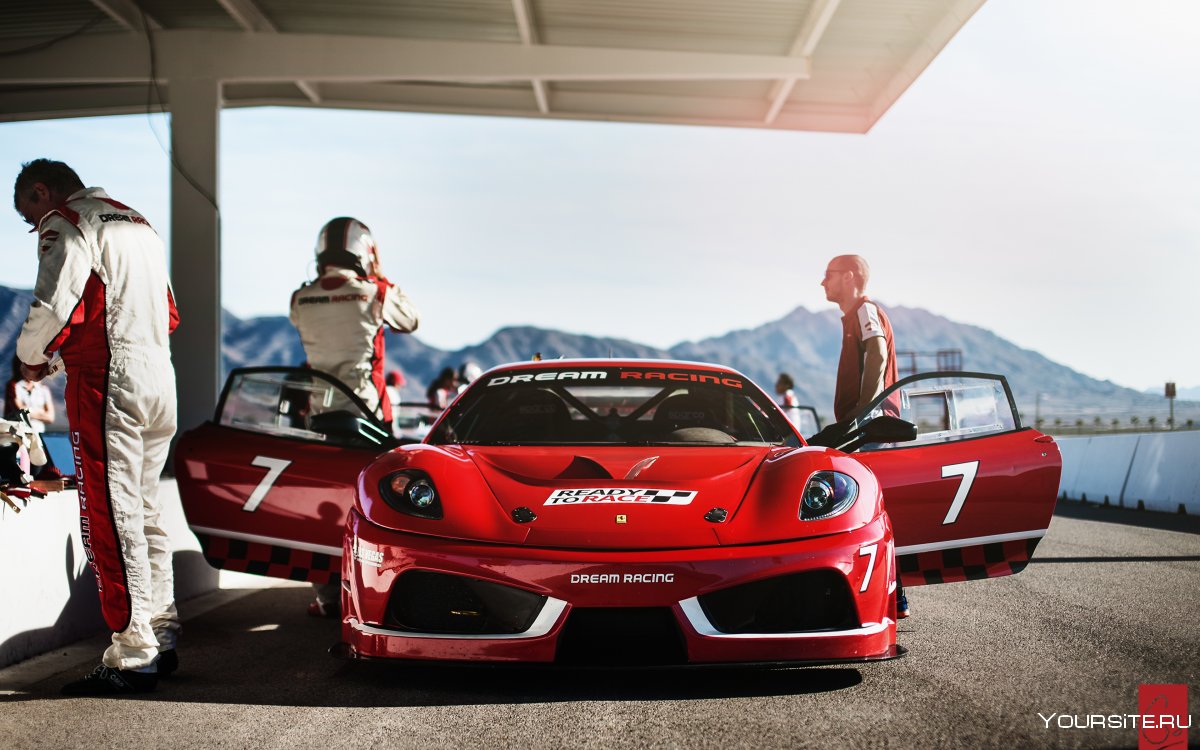 Ferrari гонка
