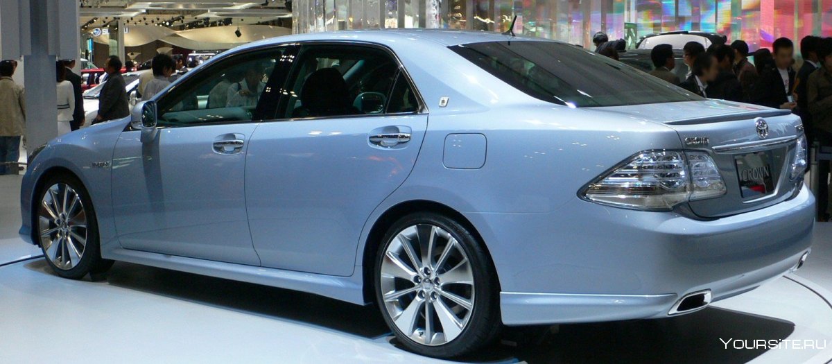Toyota Crown Hybrid 2010