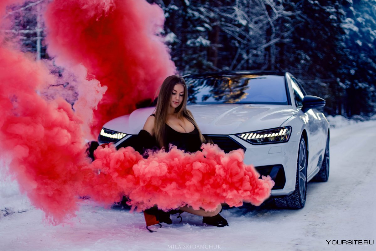 Фотосессия с цветным дымом и машиной