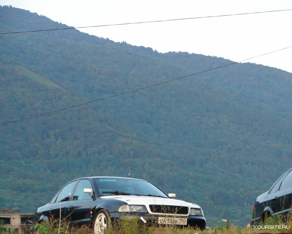 Машины в Абхазии