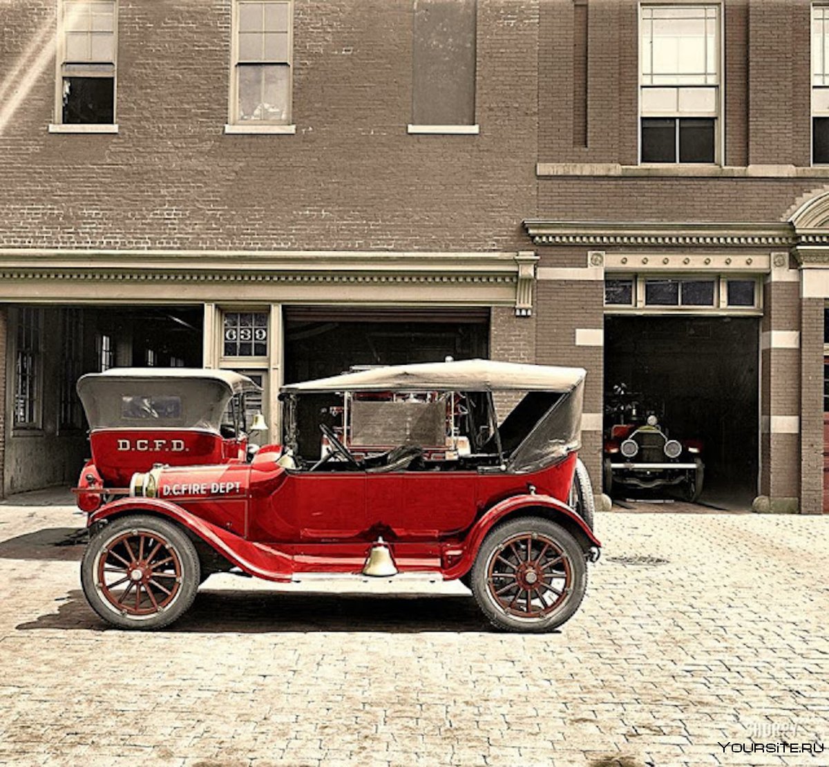 Автомобиль Форд 1910 года