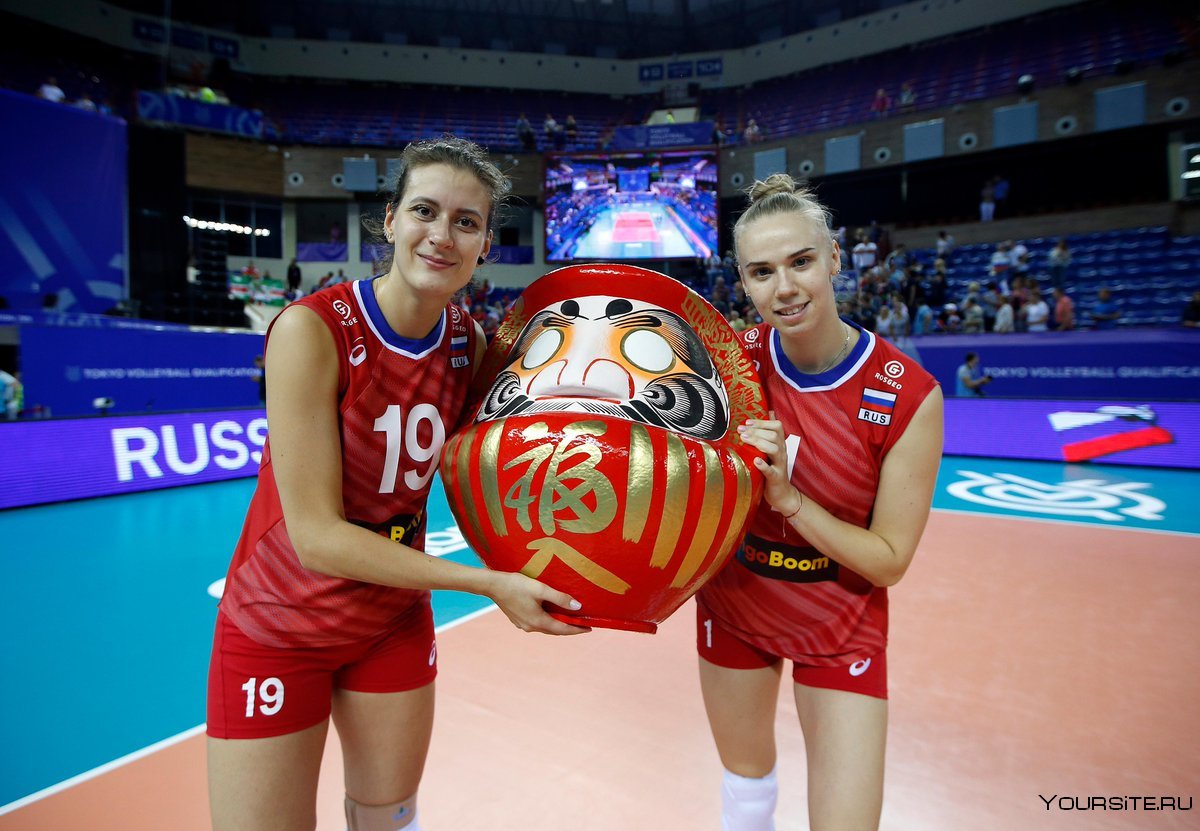 Лиза Попова волейбол