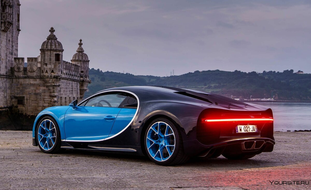 Машина Bugatti Chiron