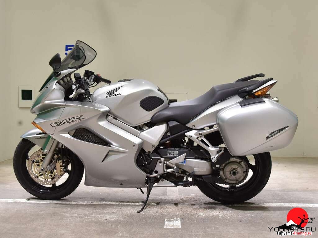 Мотоцикл Honda vfr800 Interceptor