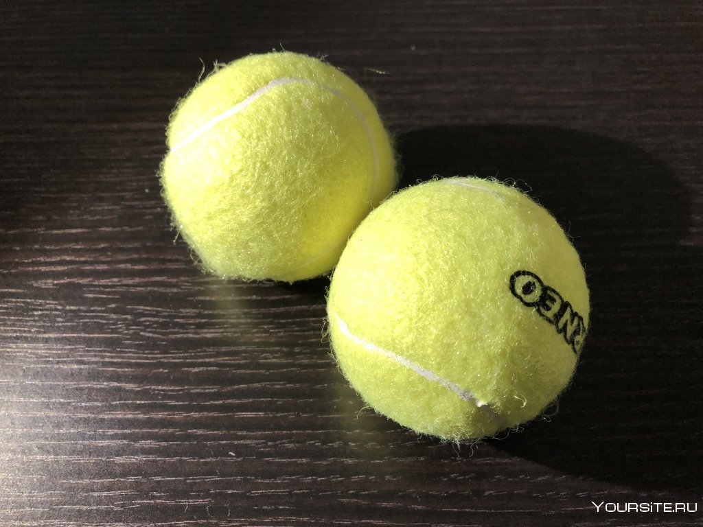 Теннисный корт зеленый