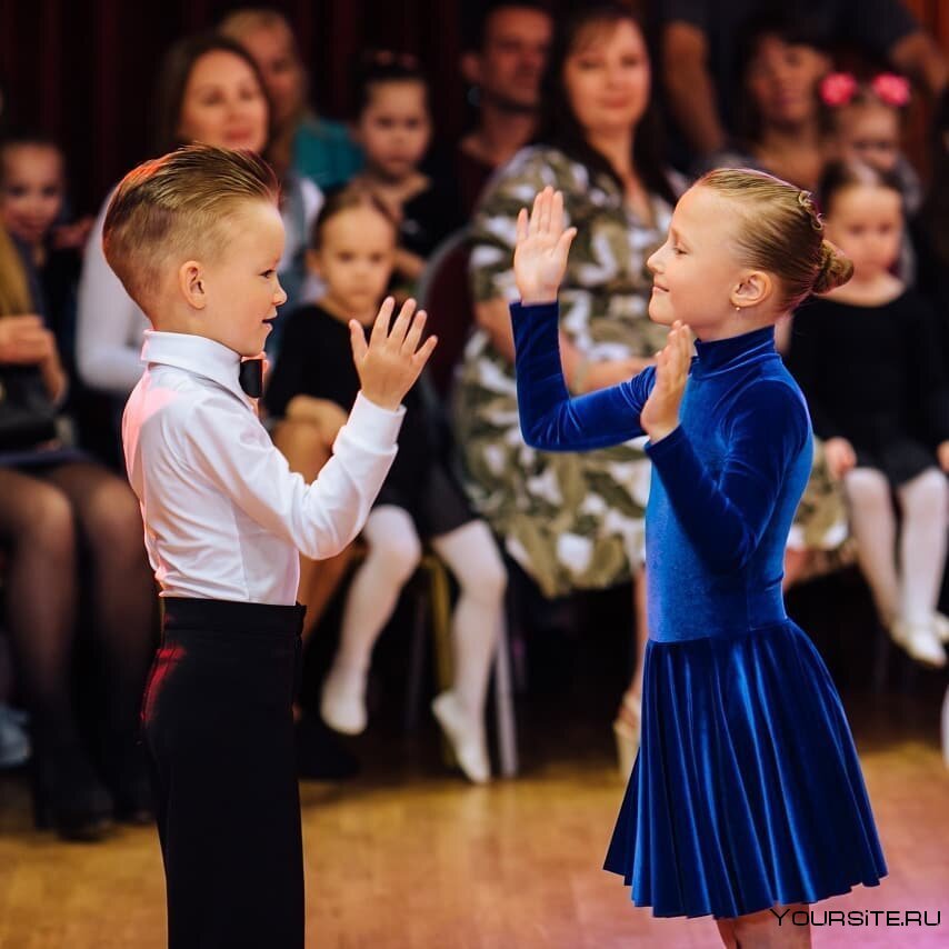 Спортивные бальные танцы Дилайт Красногорск