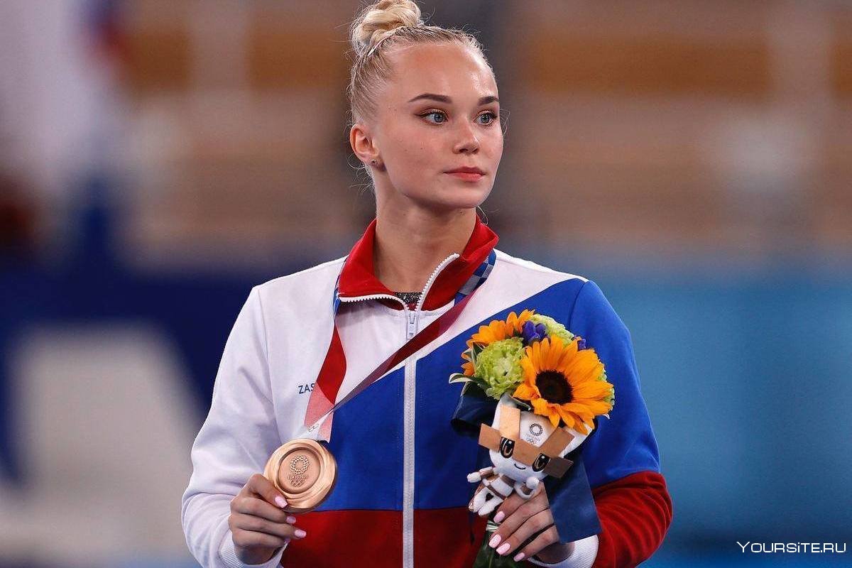 Олимпийская чемпионка по художественной гимнастике 2016