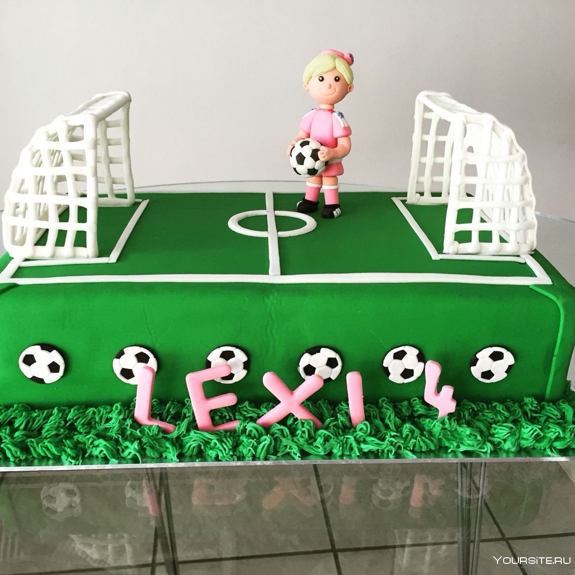 Футбольный торт для девочки