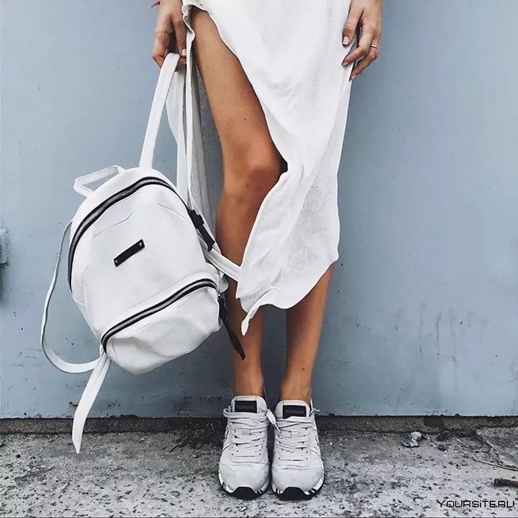Белые сумки на лето