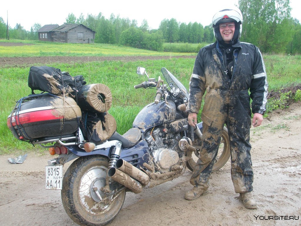 Мотоциклист на Урале