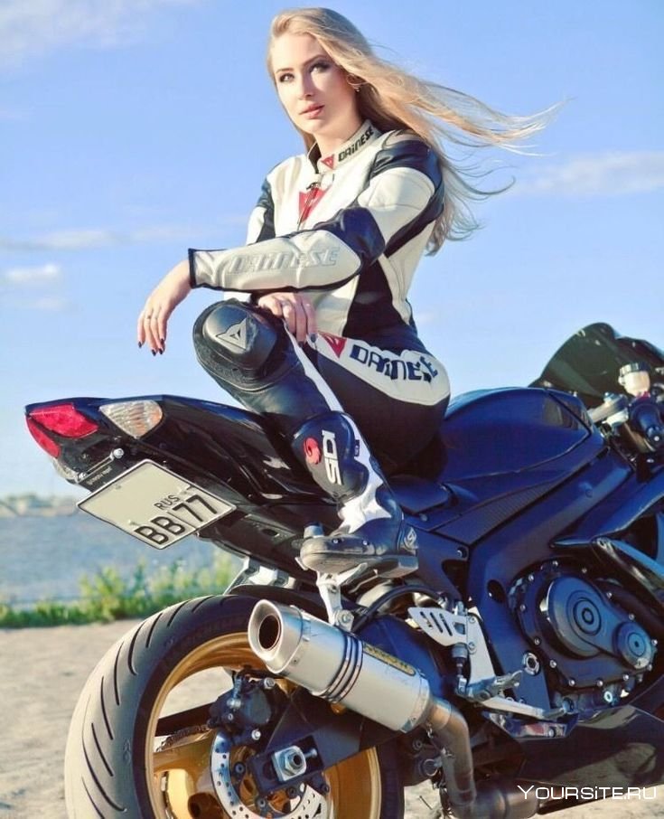 Девушки мотоциклистки