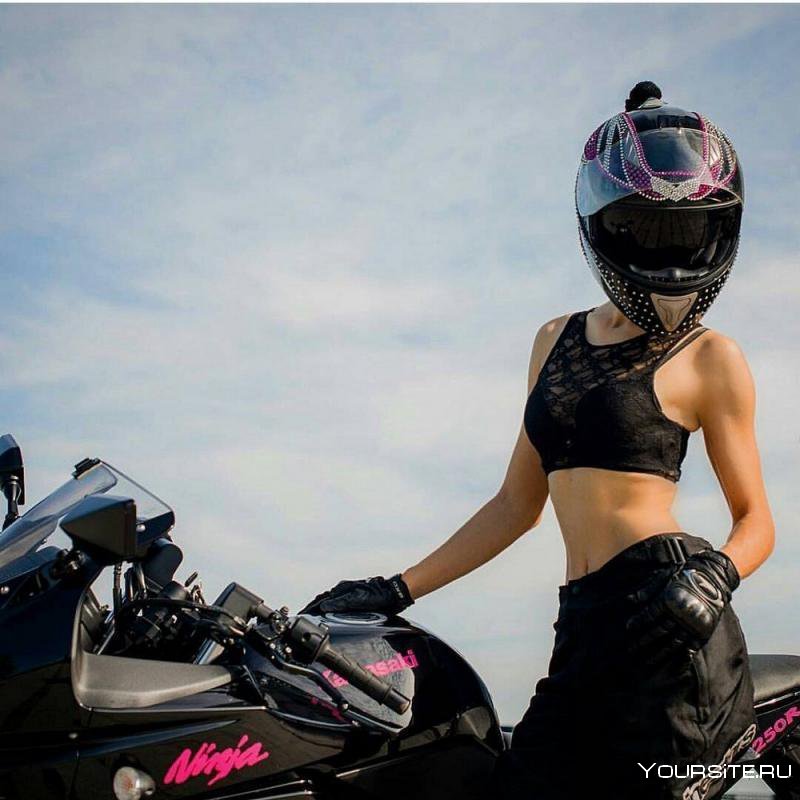 Девушки мотоциклистки