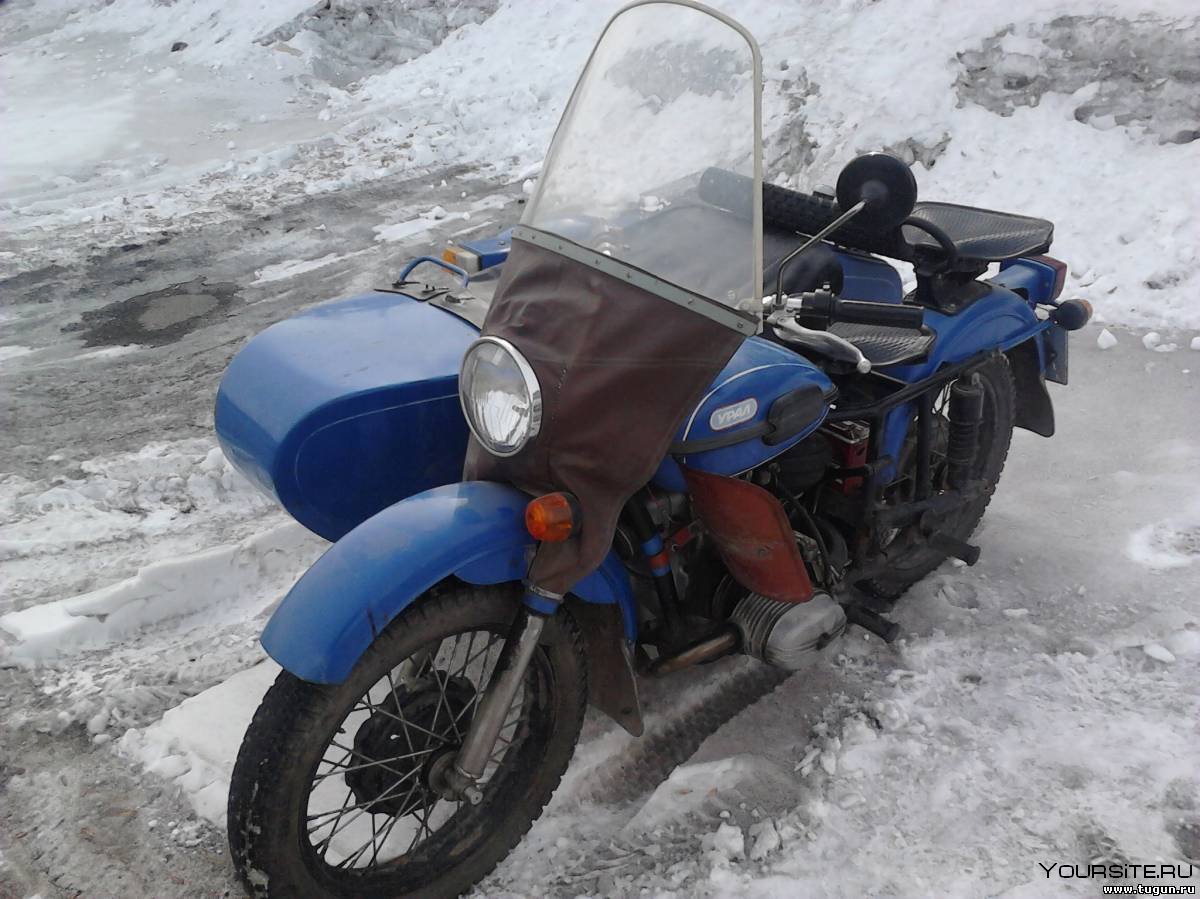Мотоцикл Урал с ветровиком