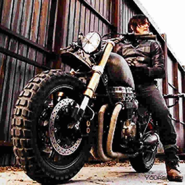 Норман Ридус на мотоцикле