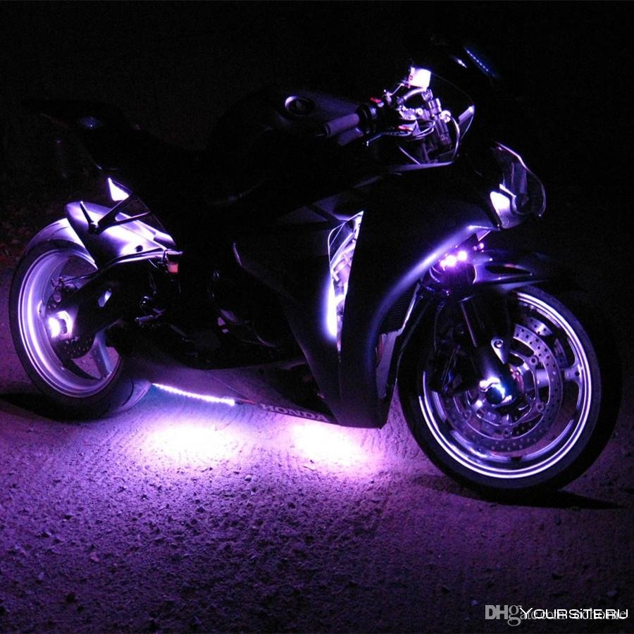 Красивый мотоцикл с подсветкой