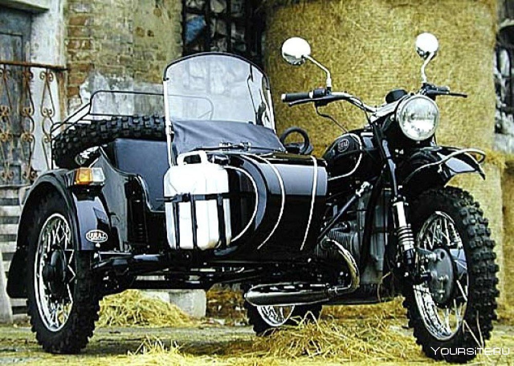 Мотоцикл Урал с люлькой черный
