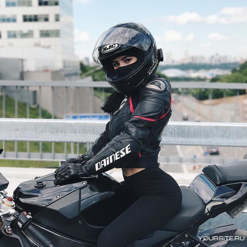 Костюм мотоциклиста женский
