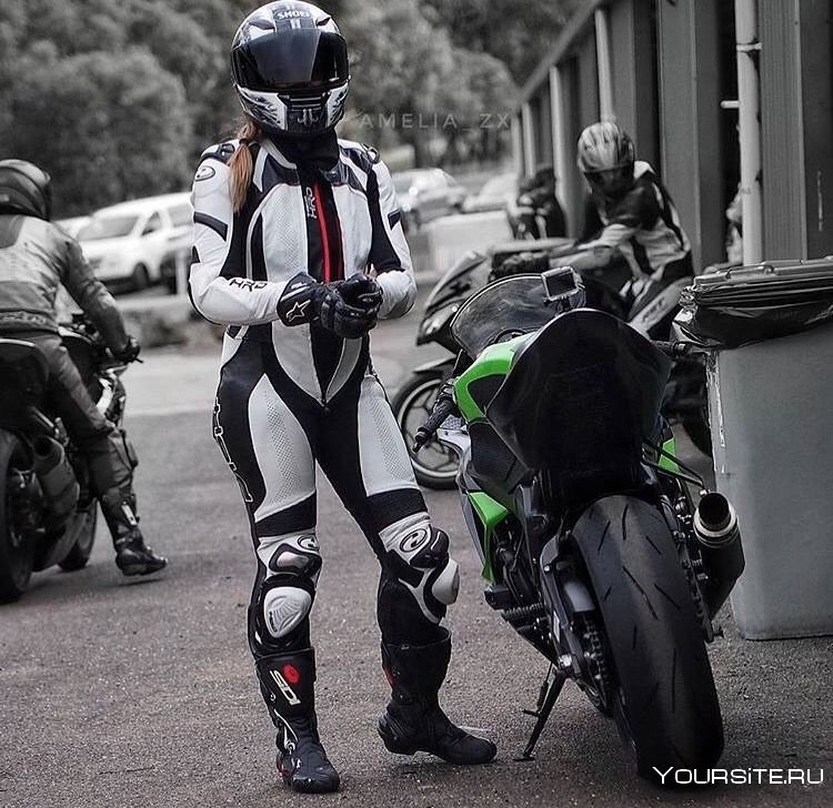 Костюм мотоциклиста женский