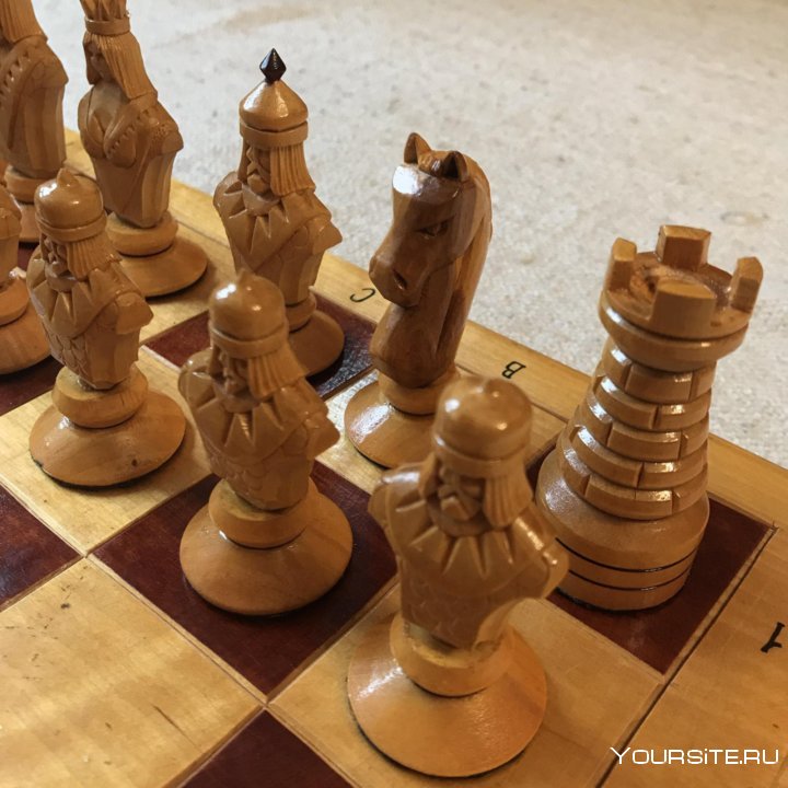 Шахматы монгольские деревянные резные фабричные