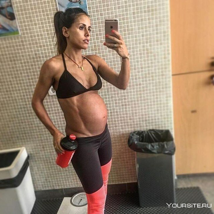 Каролина Патрочинио беременная