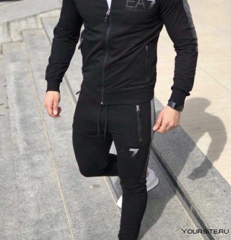 Armani Exchange костюм